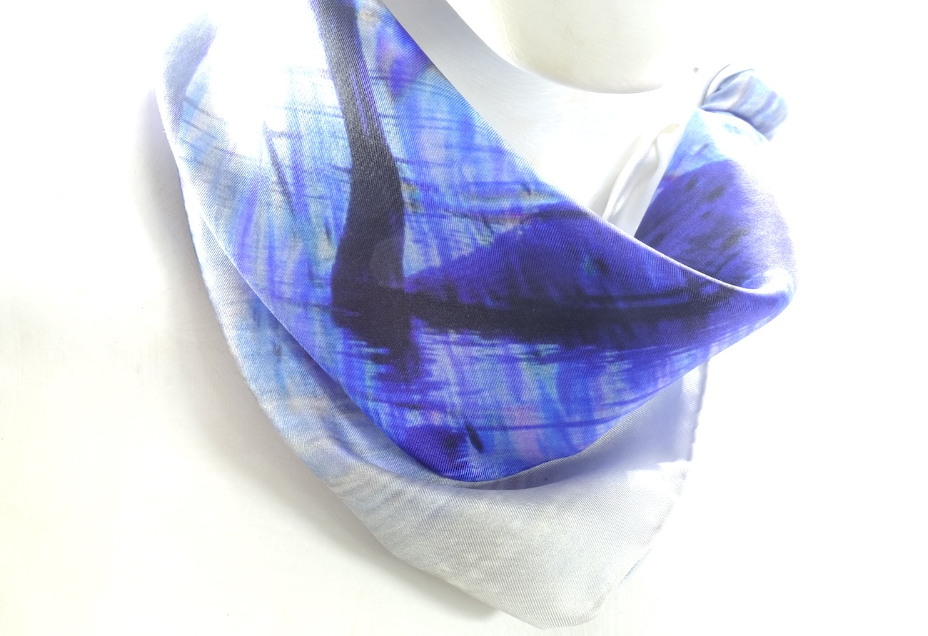 SILK TWILL MINI SCARF: Black Swans