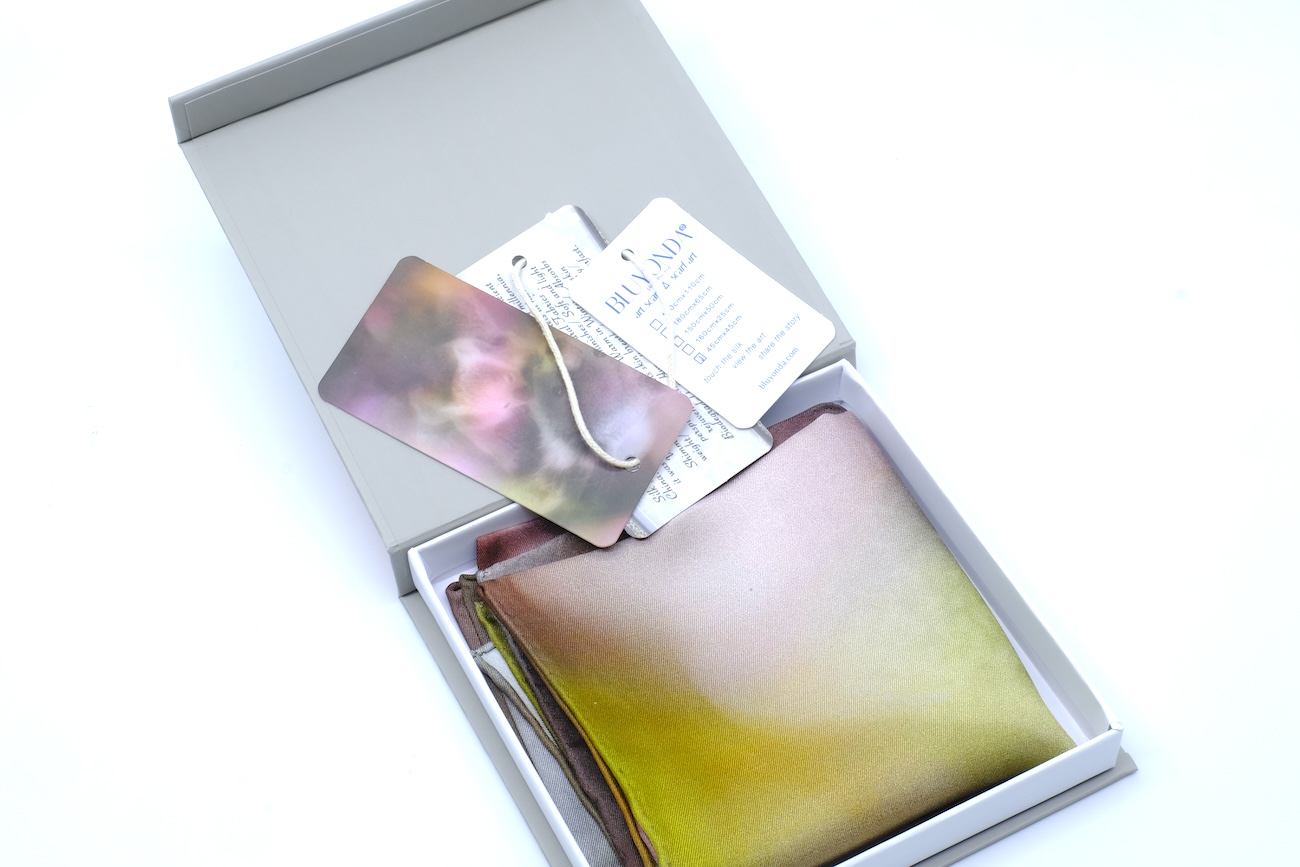 SILK TWILL MINI SCARF: Koala and Joey