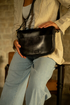 Saddle Bag - Black - full leather strap