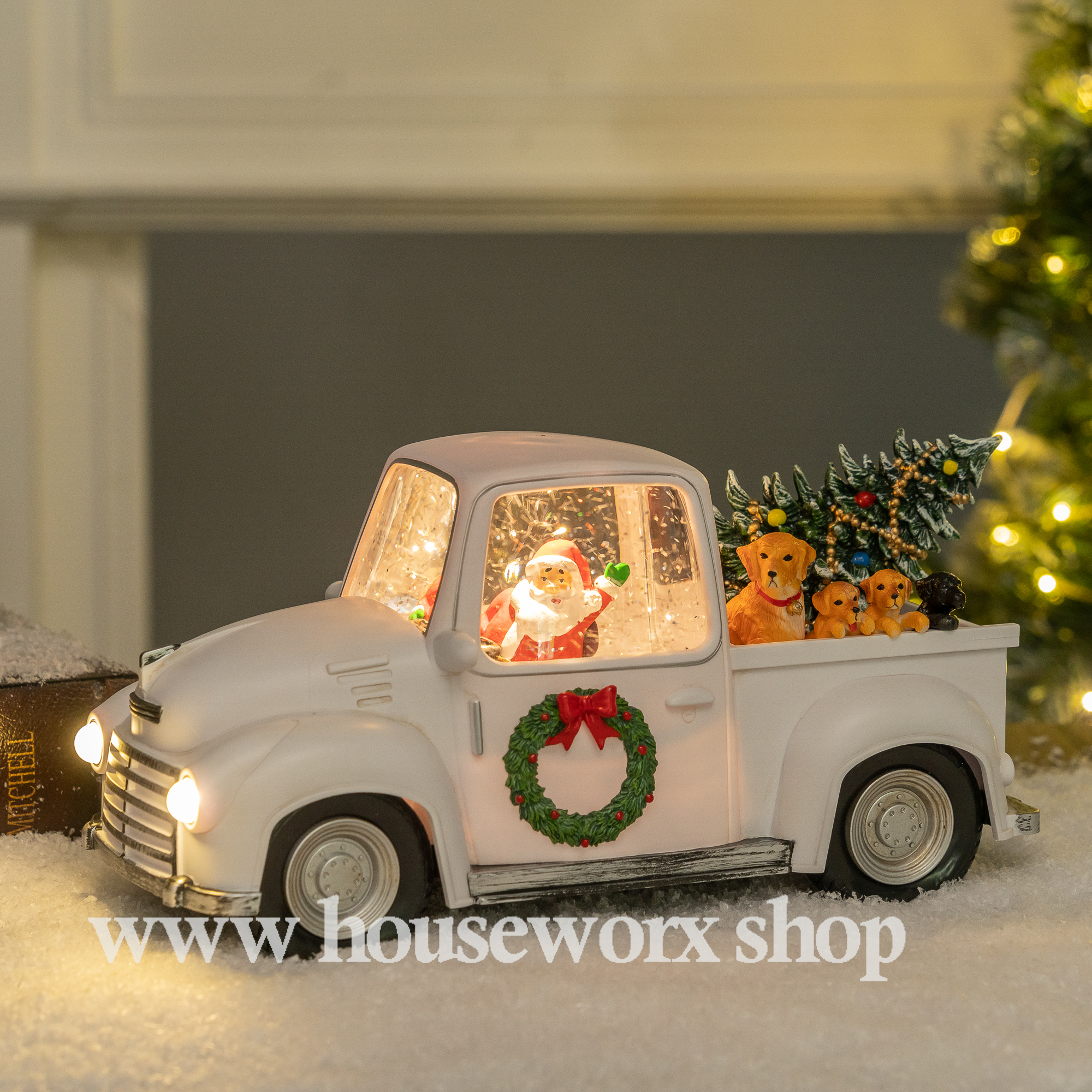 Pickup truck - White