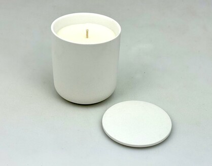 Candle Ceramic White Linen Breeze