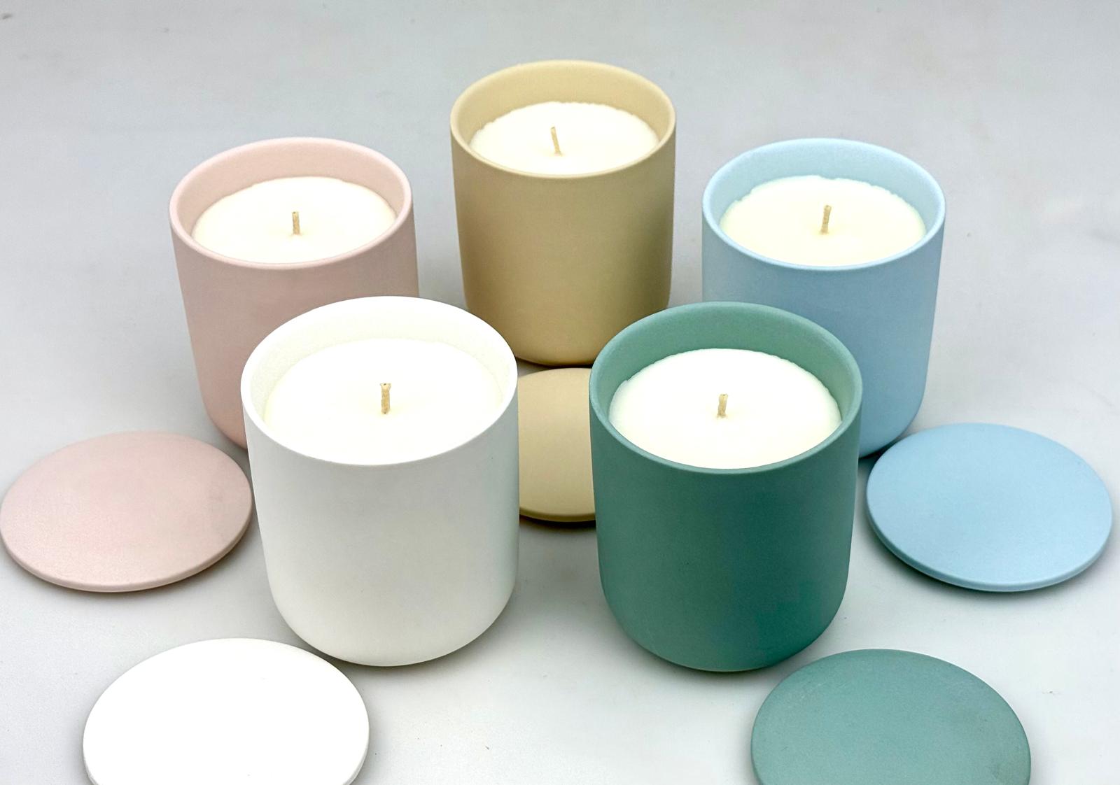 Candle Ceramic White Linen Breeze