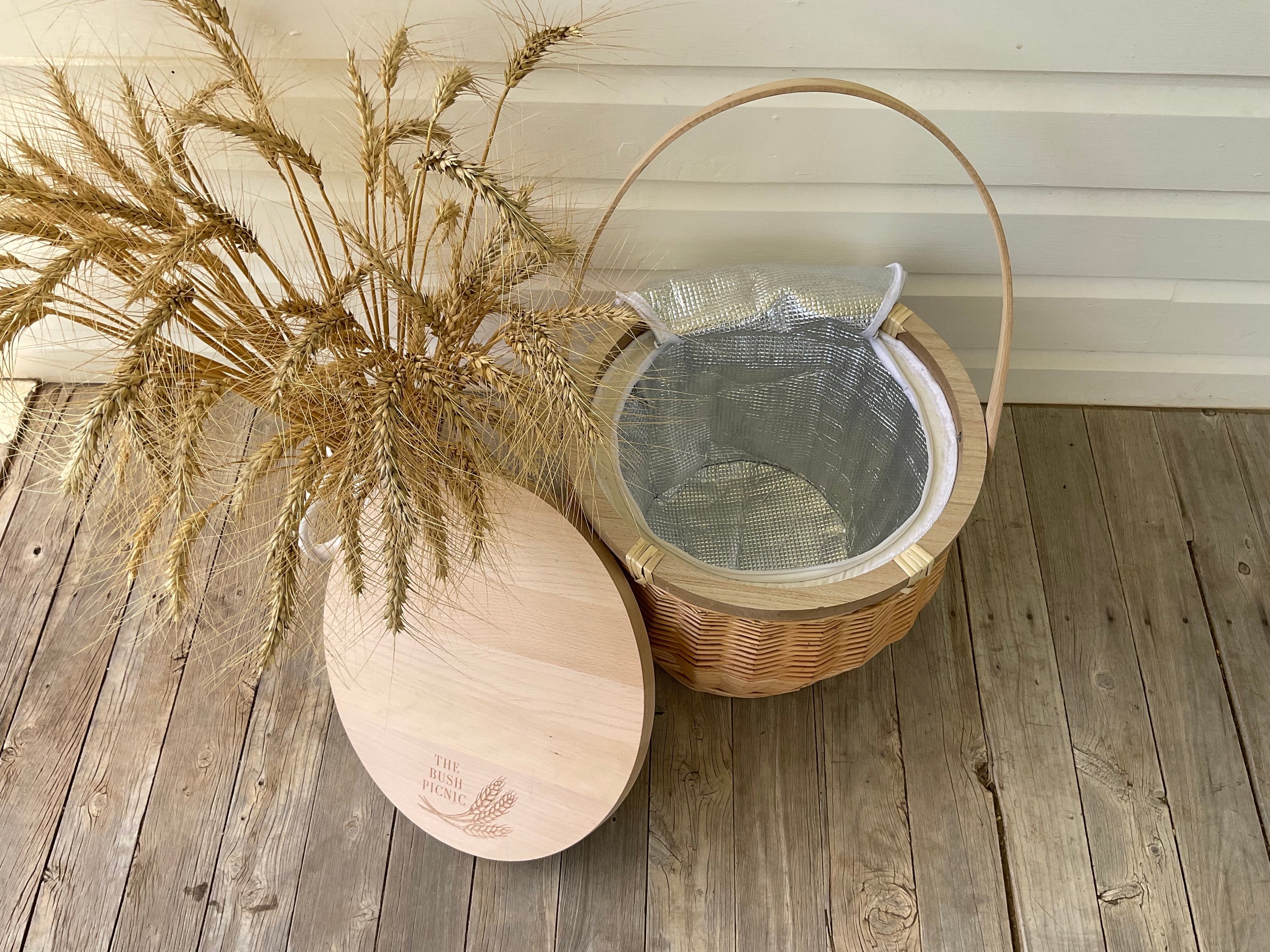 Insulated Round Wicker Picnic Basket