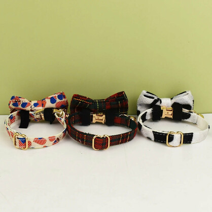 AnyWags Cat Collar Spotted Bow Small with Safety Buckle, Bell, and Durable Strap Stylish and Comfortable Pet Accessory