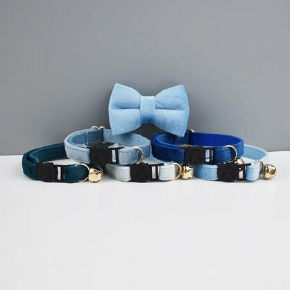 AnyWags Cat Collar Aqua Blue Large with Safety Buckle, Bell, and Durable Strap Stylish and Comfortable Pet Accessory