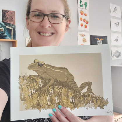 Mossy Frog A4 Art Print - Maud Island frog