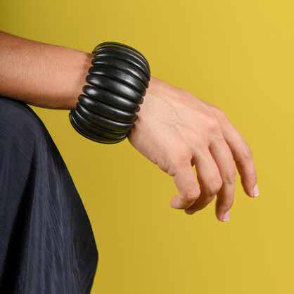 Black Wooden Elastic Viva Bracelet