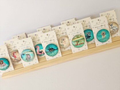 Beach Dogs Crystal Magnet QUOKKA #2