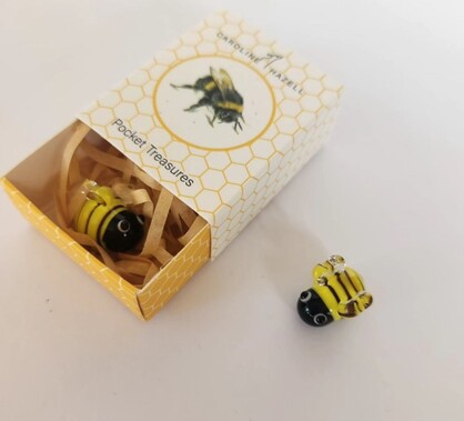 Pocket Treasures BEE