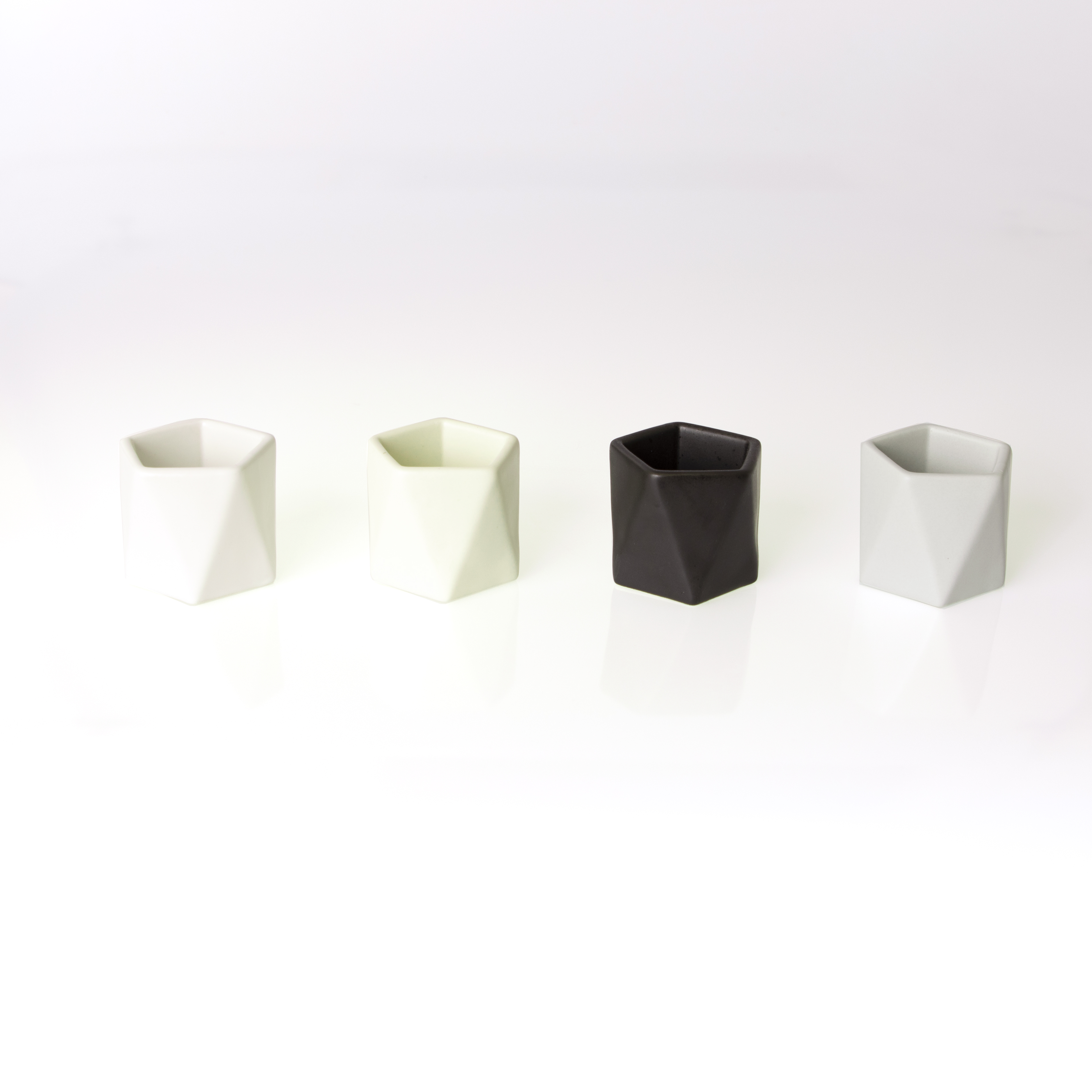 Monochrome 3oz candle full pack (4f x 4)