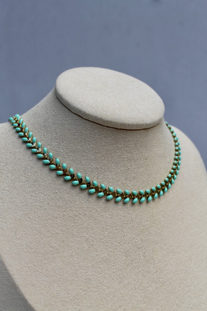 CHEVRON ENAMEL CHAIN NECKLACE - 2 COLORS