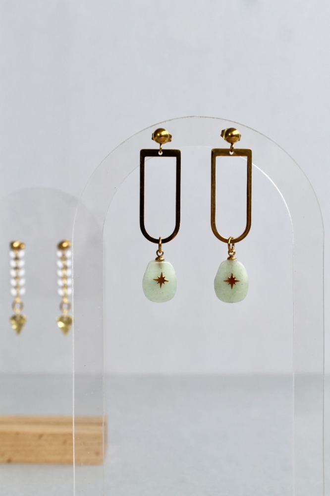 BALL STUDS - (U) QUARTZ COLLECTION