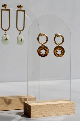 CIRCLE STUDS - STAR COIN