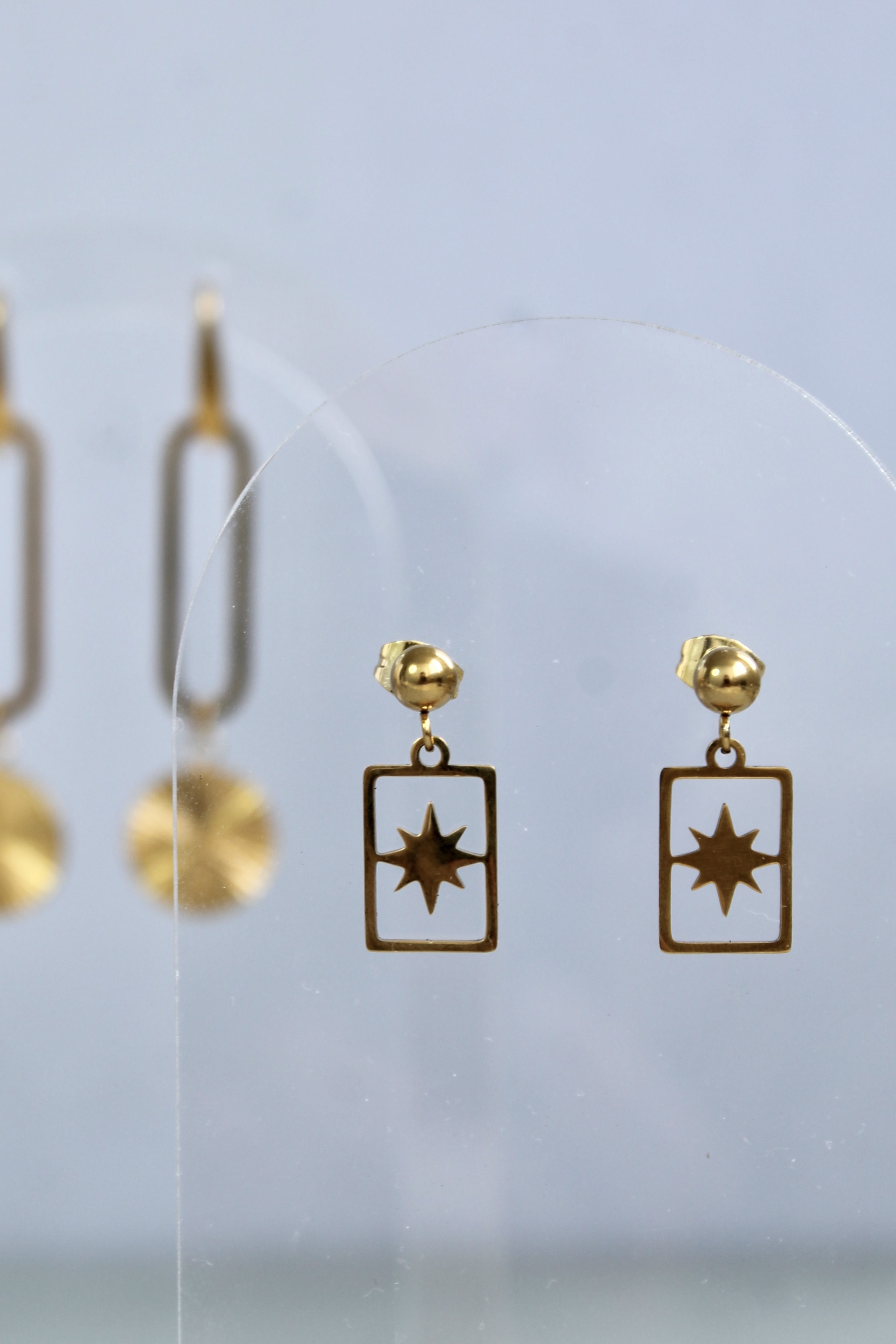 BALL STUDS - (R) NORTH STAR