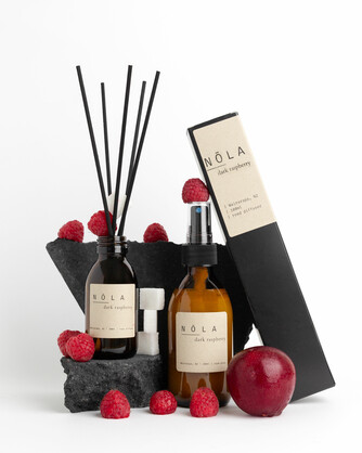 Dark raspberry reed diffuser