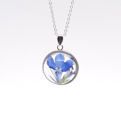 BOTANIGEM Blue Ribbon Necklace