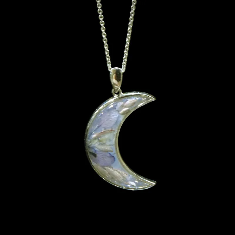 BOTANIGEM Pale Moon Necklace