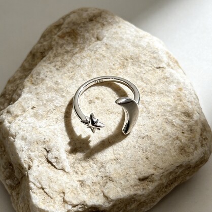 Soleil moon ring
