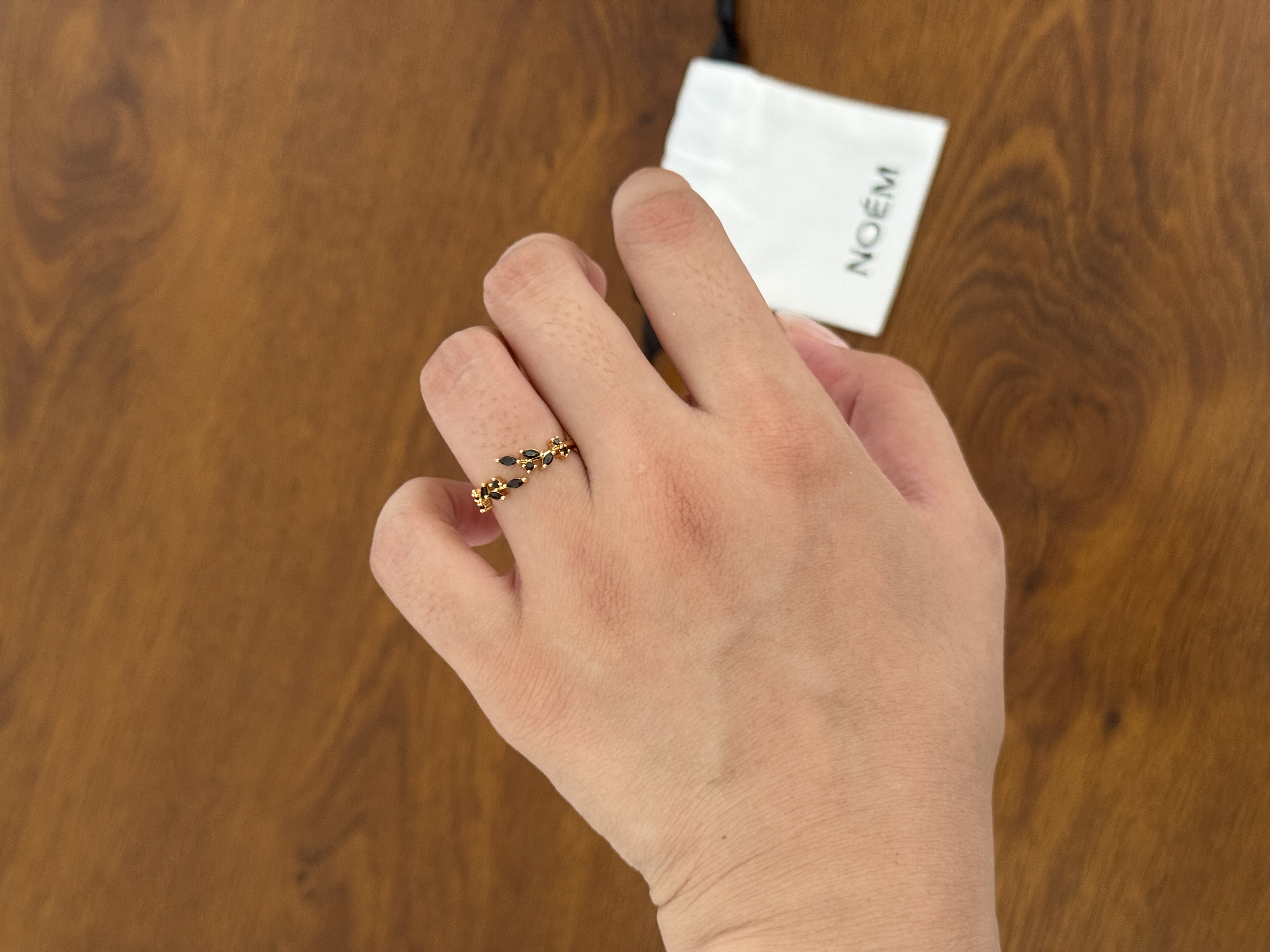 Adeline leaf ring (black)