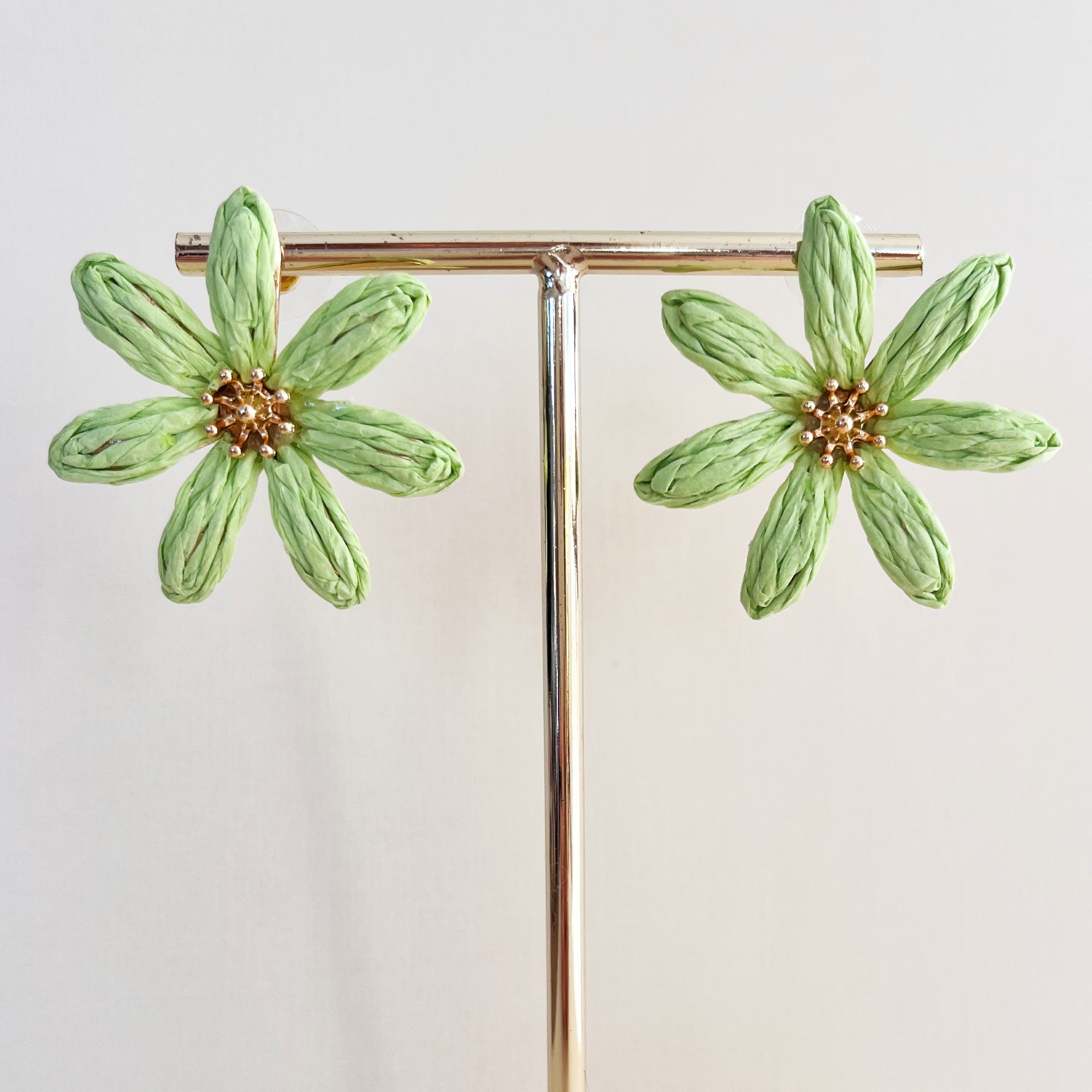 Tahitian Gardenia Earrings | Green