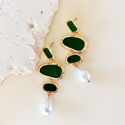 Sloan Pearl Earrings | Green