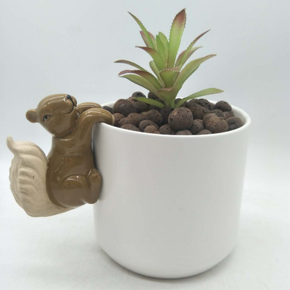 Squirrel Pot Sitter