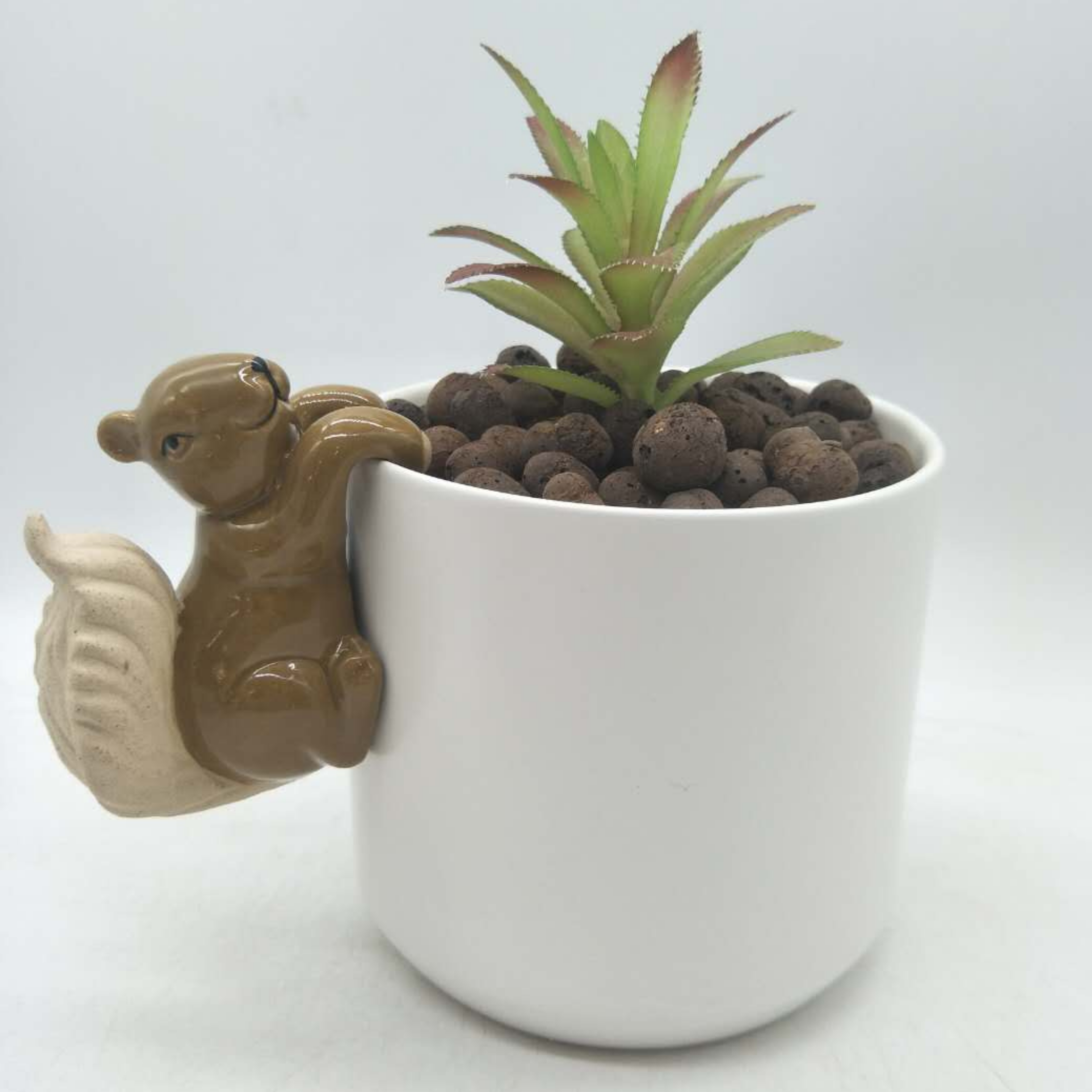 Squirrel Pot Sitter