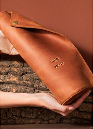 Wine leather carrier with brooch detail