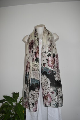 Silk Long Scarf Kate 07
