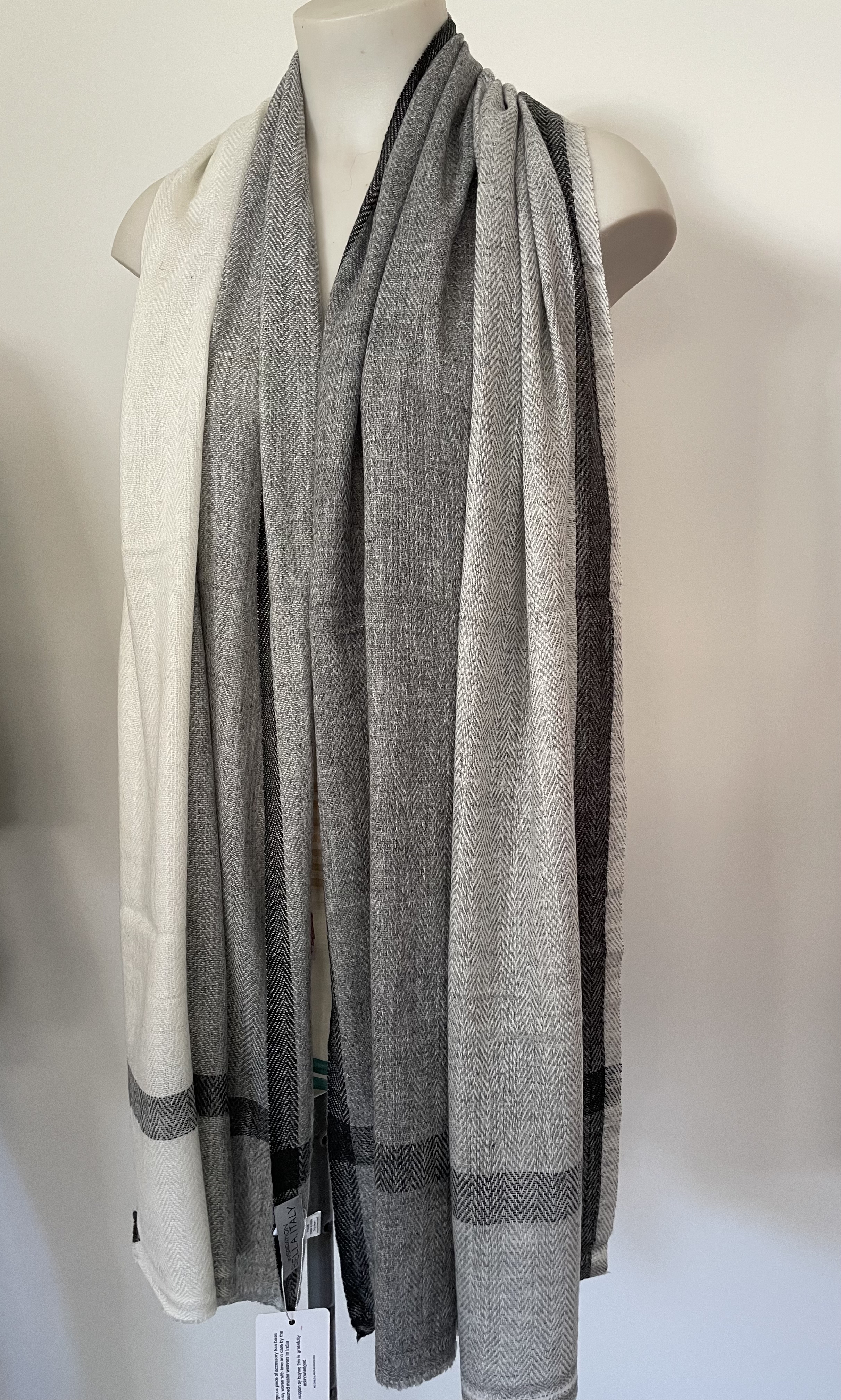 Cashmere Wool Poly Scarves Stripes/Checks A9