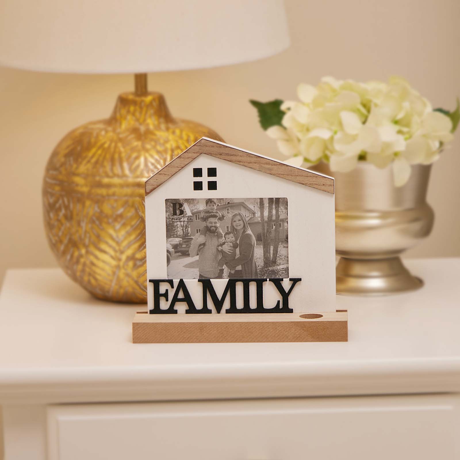 Wholesale JX6221 Wooden HouseShaped Frame with 3D "Family" and