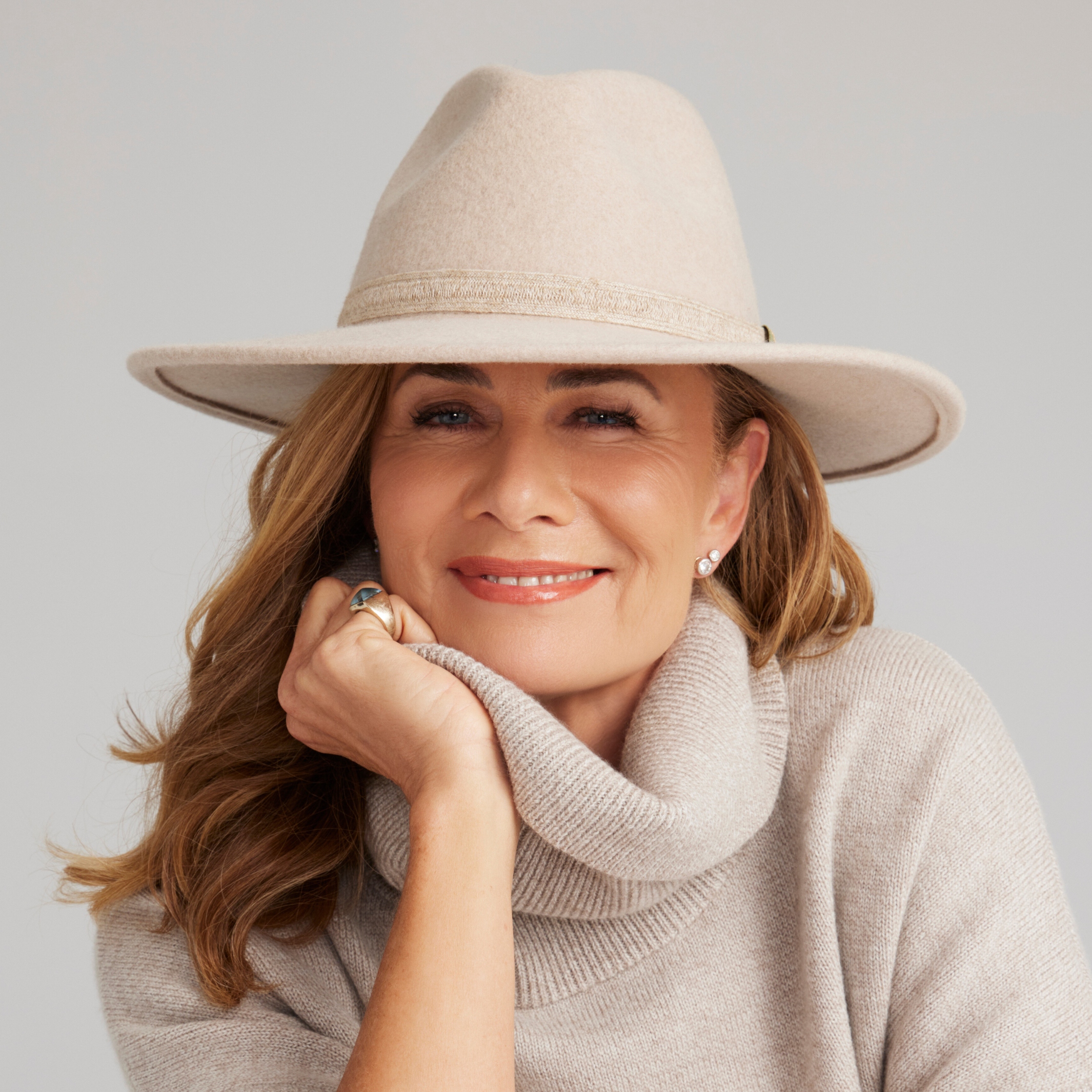 DH088 OAT  58CM (M/L) - LORNE FELT