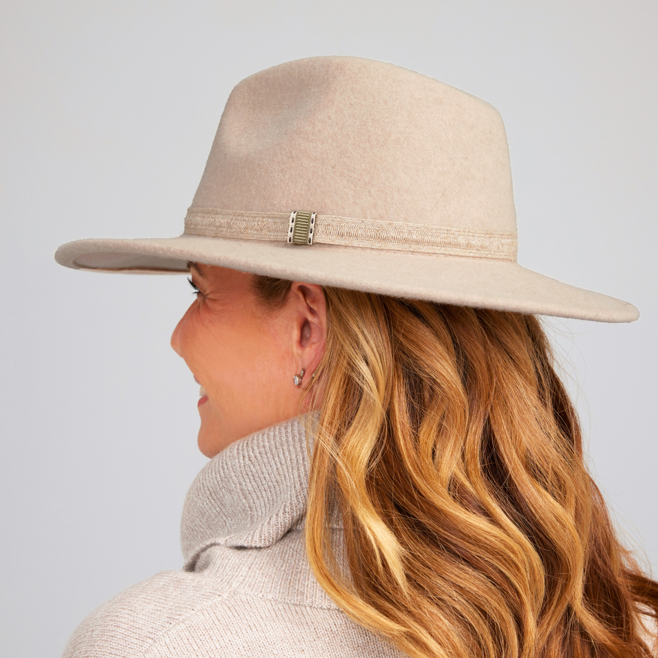 DH088 OAT  56CM (S/M) - LORNE FELT