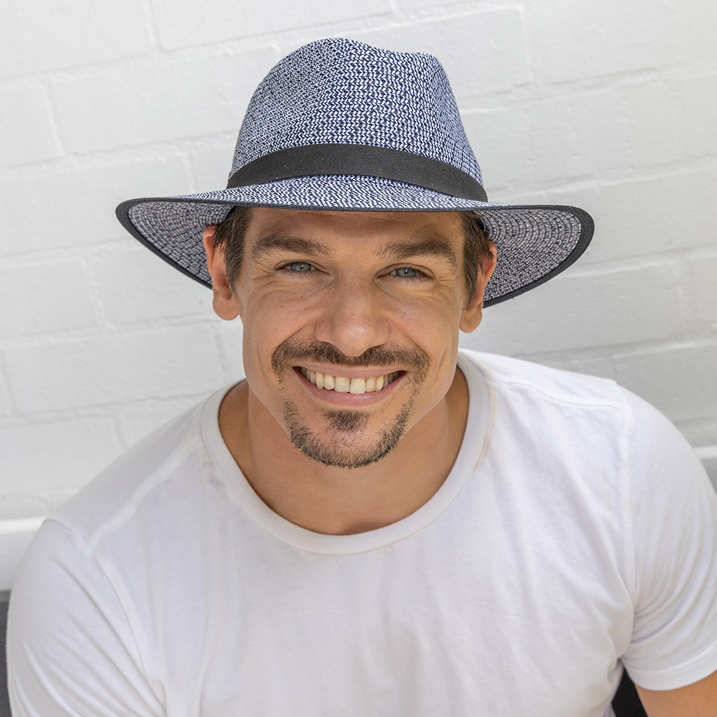 RM629A BLACK/WHITE 56CM (S/M) - DAVE'S FLEXIBRAID® FEDORA