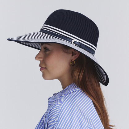 PL420 NAVY/WHITE 58CM (M/L) - AMY STRIPED CAPELINE