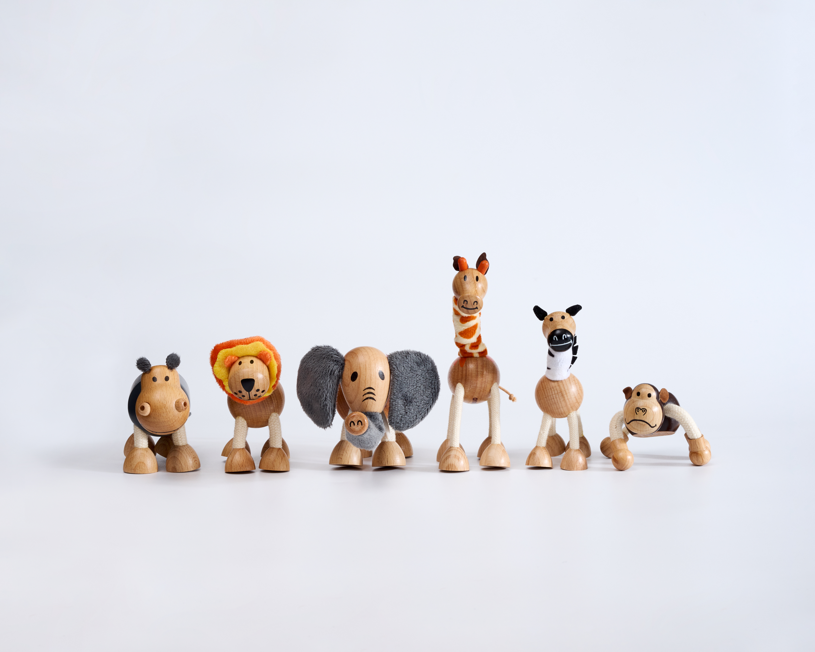 Roaming Mountains Bundle – 6 Safari Anamalz in Gift Crate