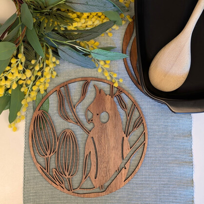 Black Cockatoo: Australian Wooden Trivet / Pot Stand (Large)