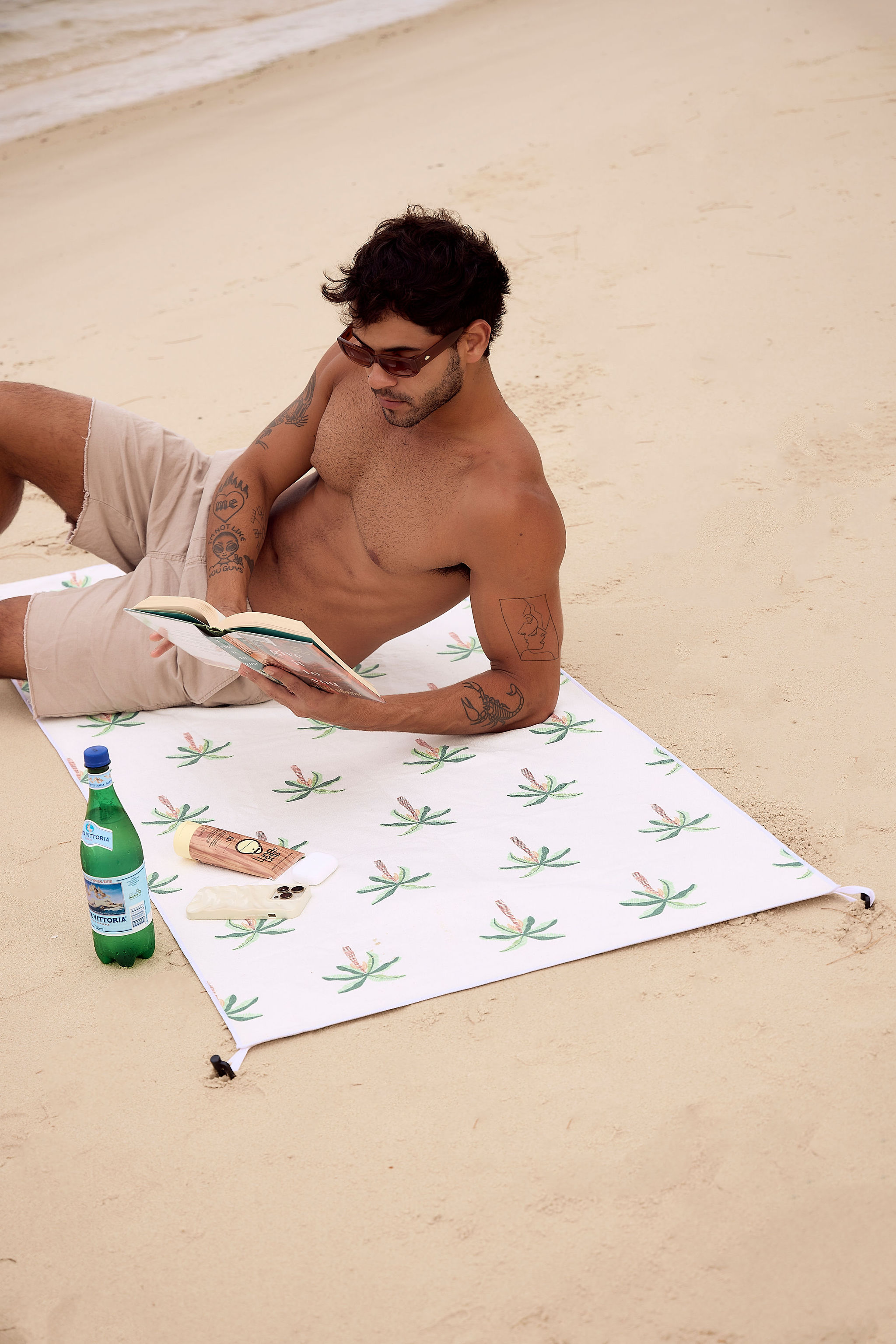 Burleigh Beach Towel With Pocket