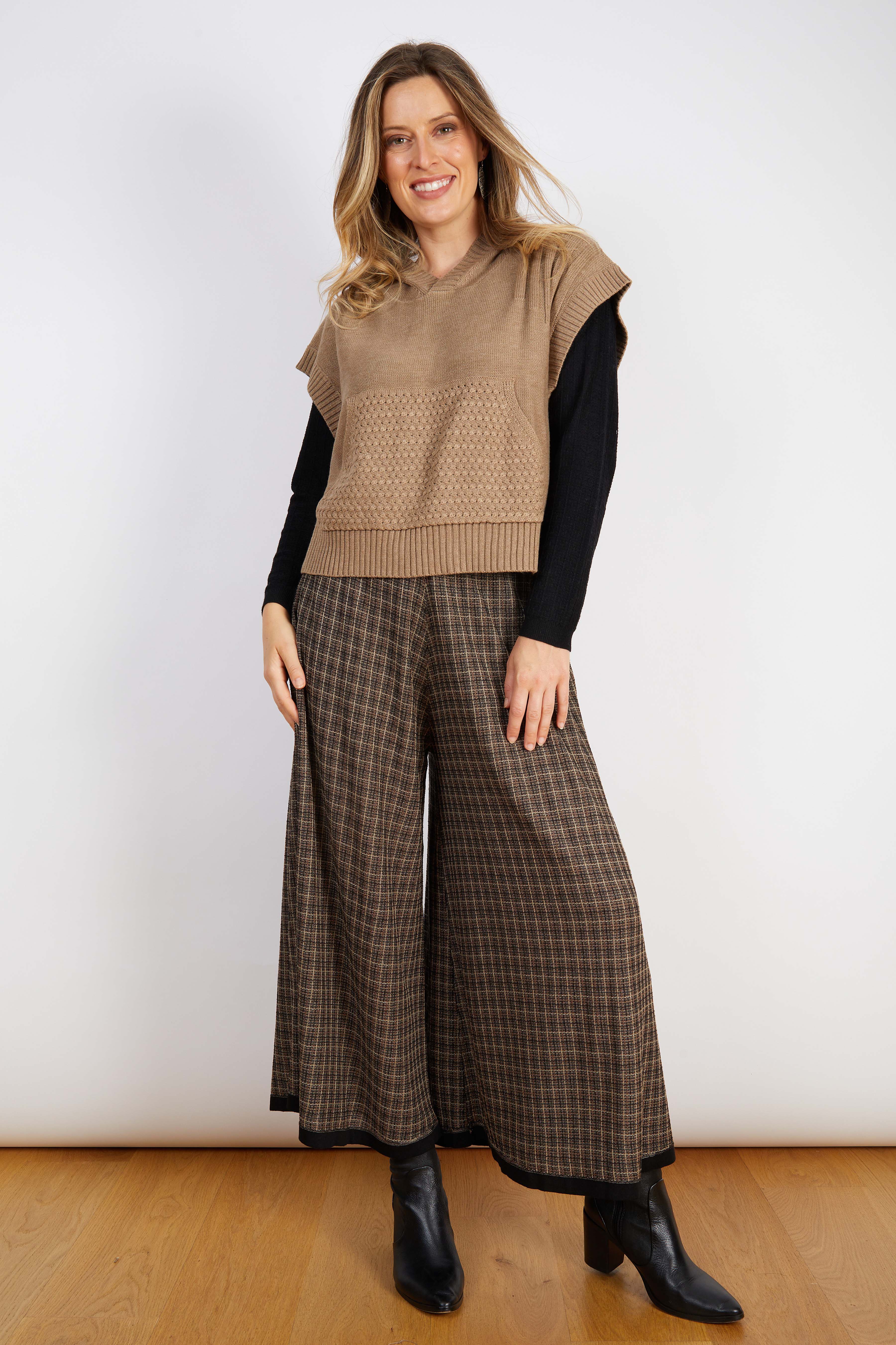 COTTON BLEND VEST WITH HOODIE LATTE