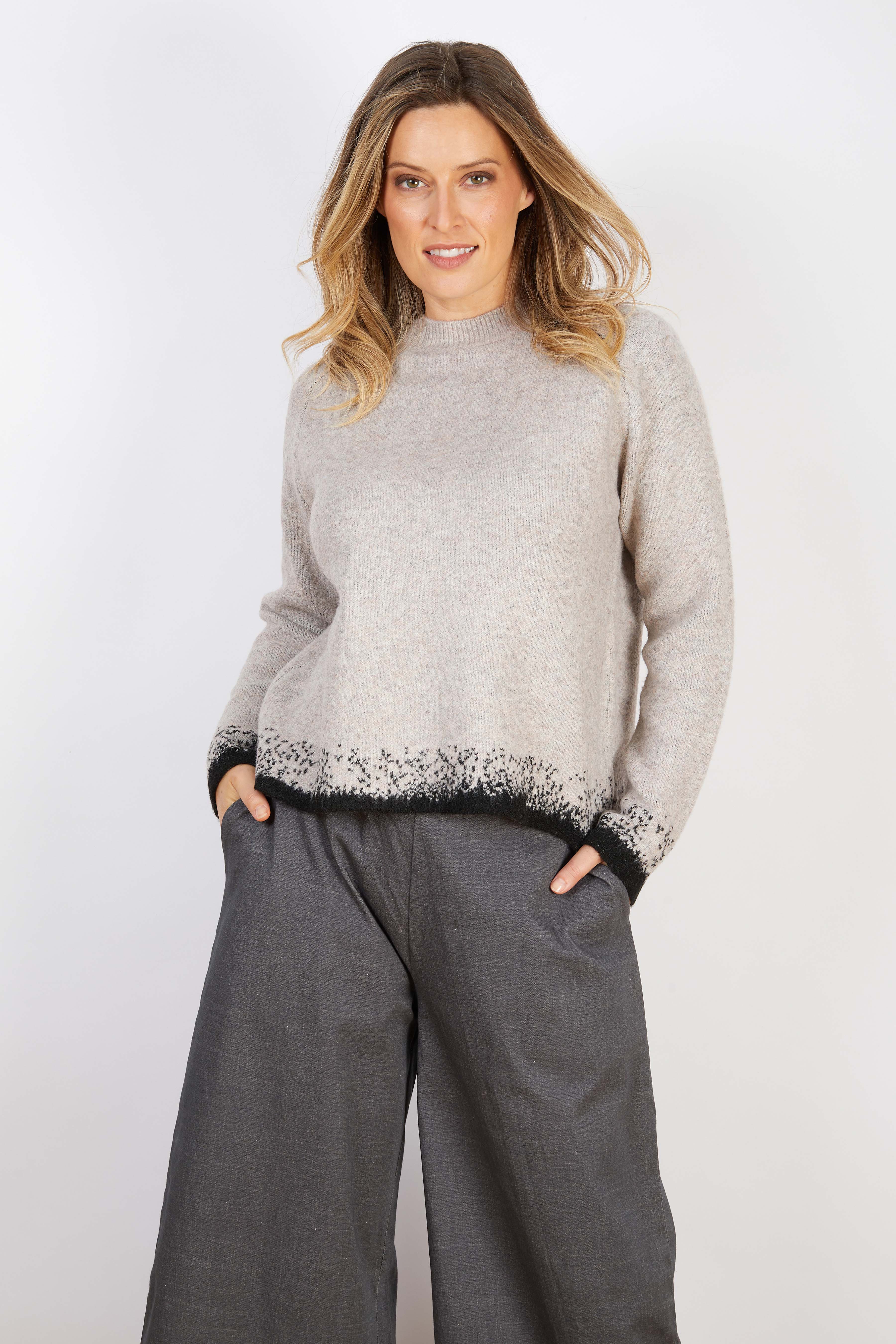 WOOL BLEND KNIT CAMEL WITH BLACK EDGES