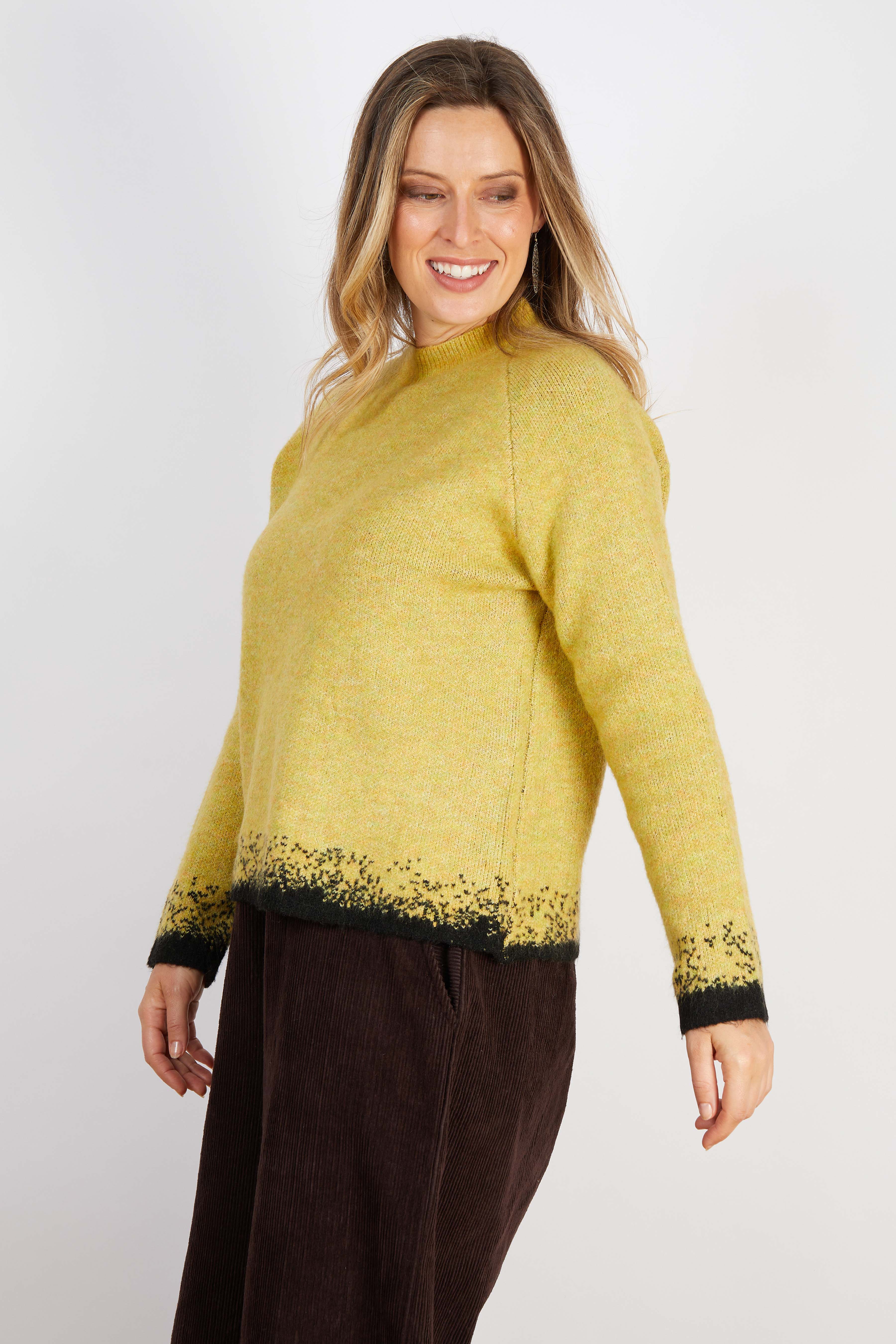 WOOL BLEND KNIT  YELLOW WITH BLACK EDGES