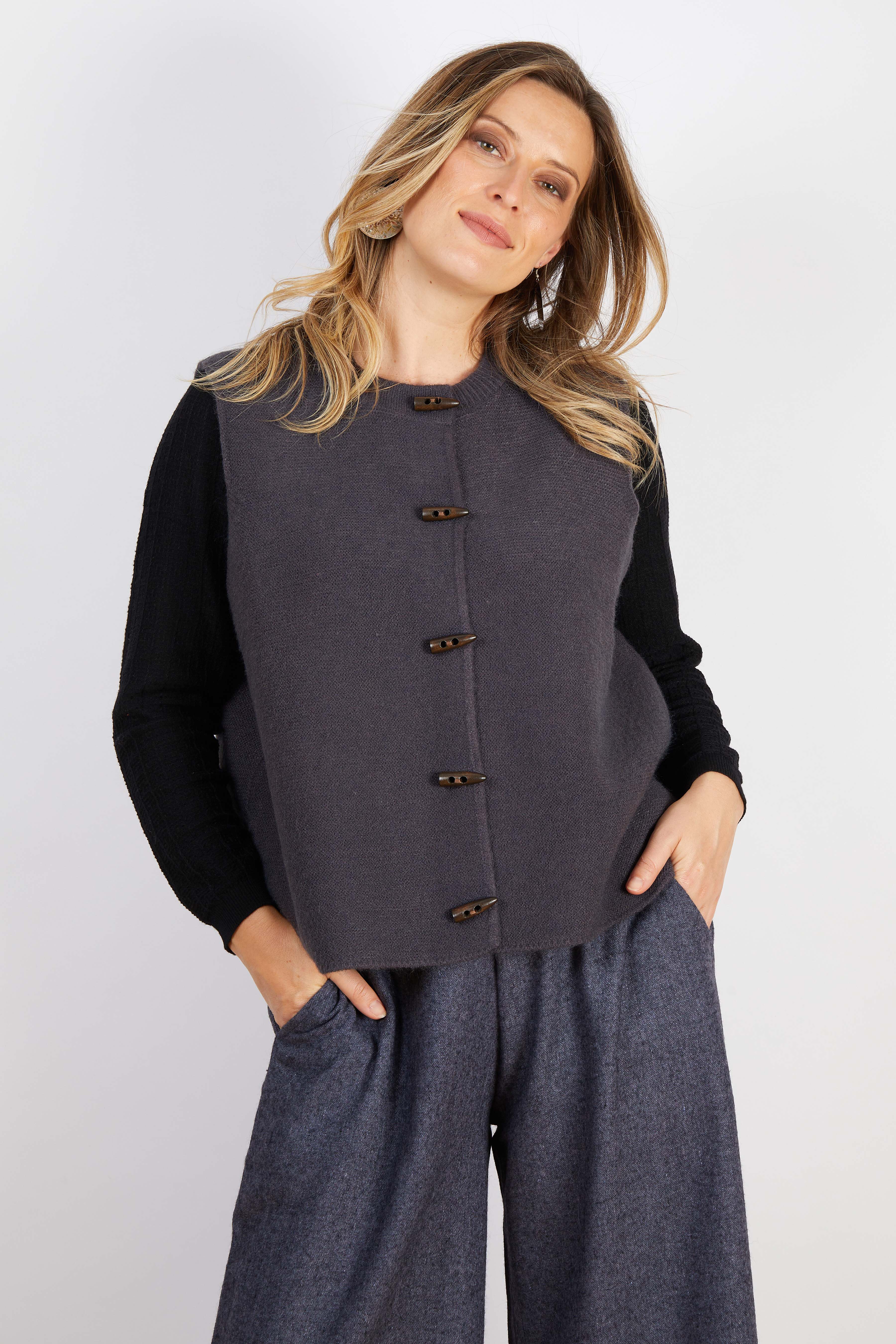 WOOL BLEND VEST BLACK