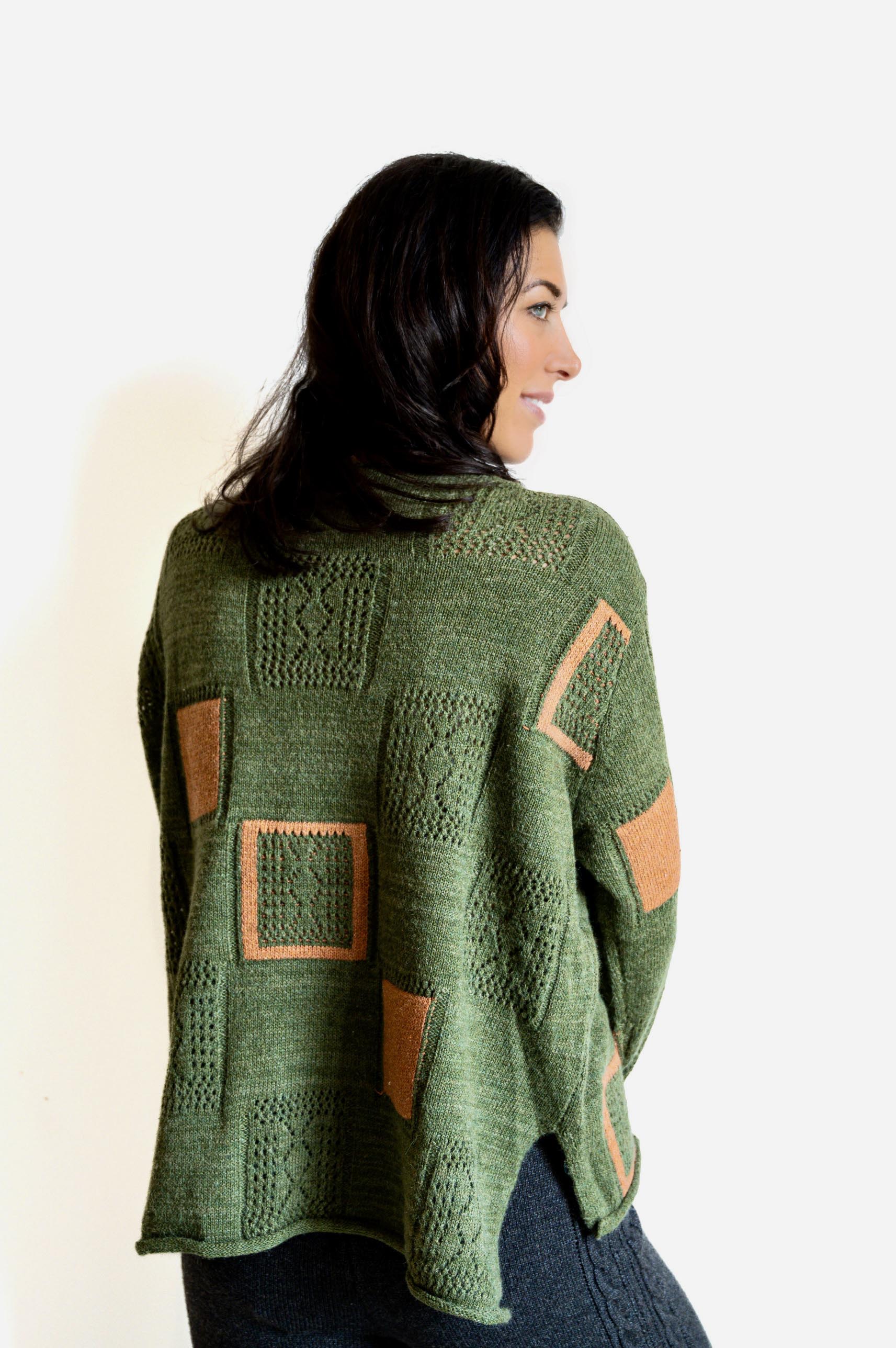 WOOL & ACRYLIC KNIT - GREEN  W TEXTURED DETAIL
