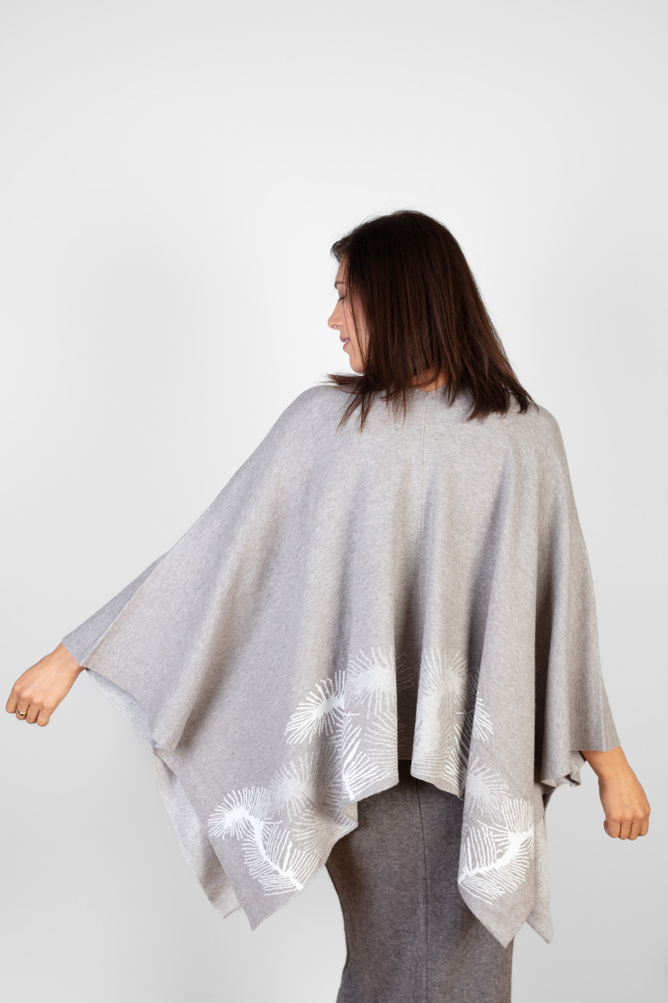 COTTON CASHMERE & VISCOSE BLEND SLEEVED WRAP -  GREY W PRINT DETAIL AT BASE