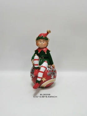 Elf on xmas ball