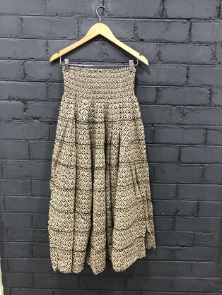 Long Ruffled Skirt - Beige (Screen Print) – abstract-pure-silk-designer-scarf-copy-12