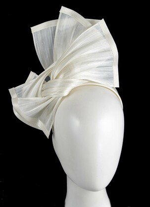 Bespoke silk abaca racing fascinator by Fillies Collection