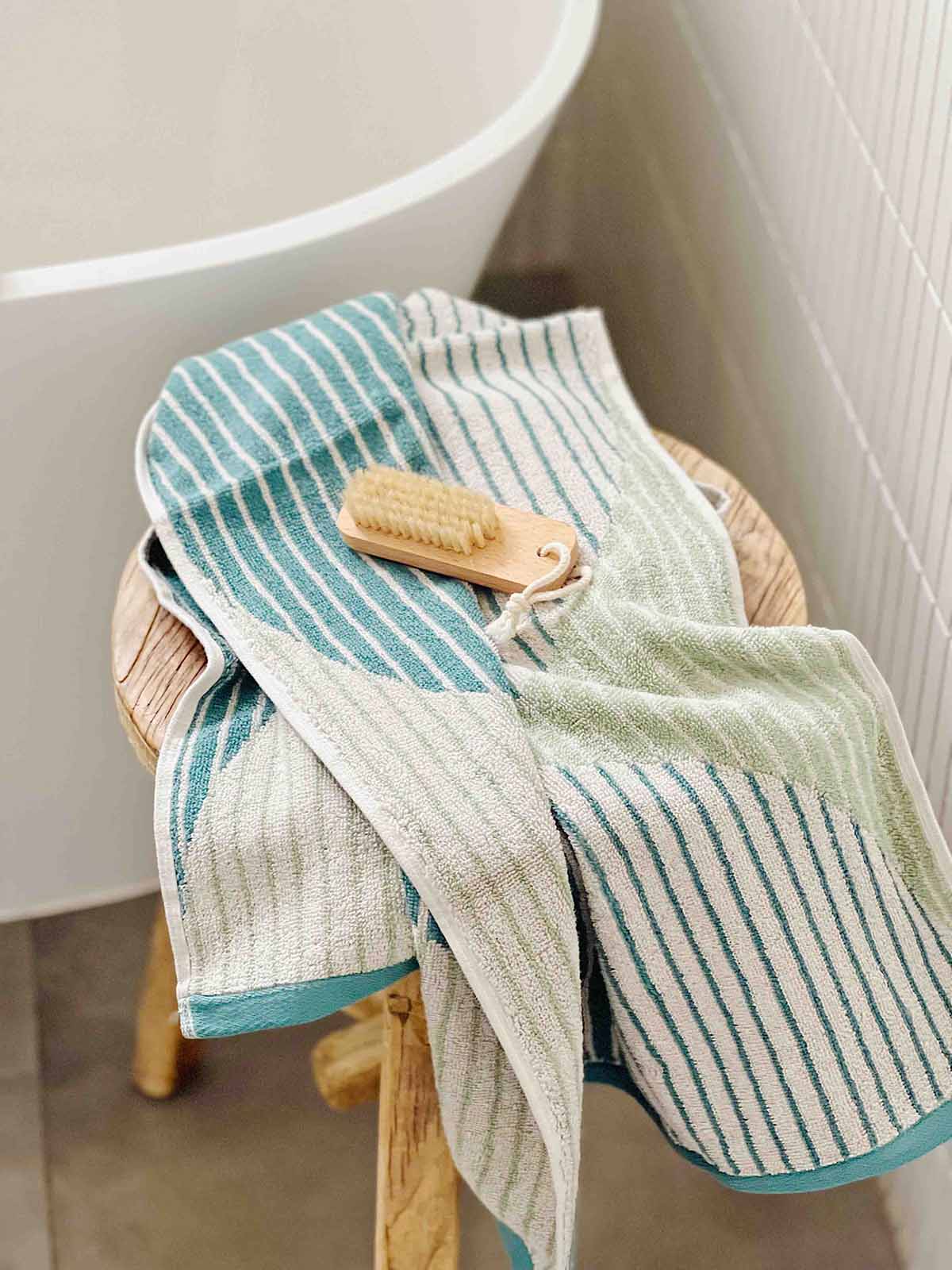 Harri Oversized Hand Towel | More Colours