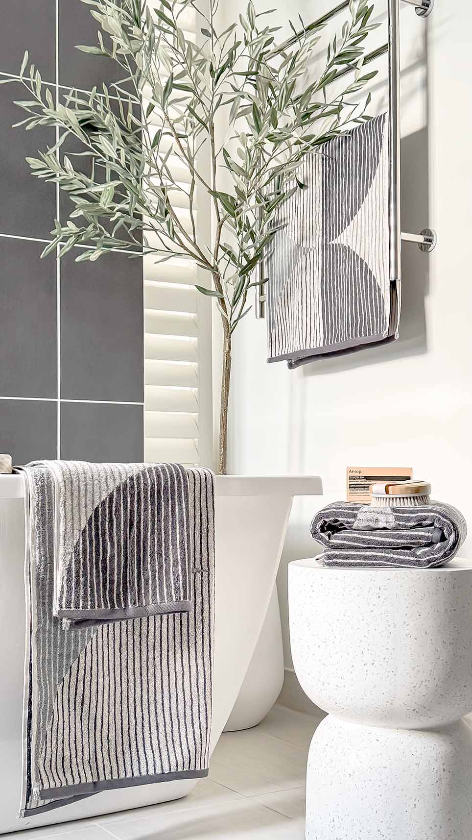 Harri Bath Towel | More Colours