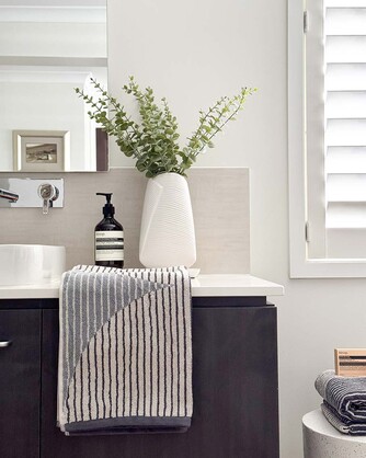 Harri Bath Towel | More Colours